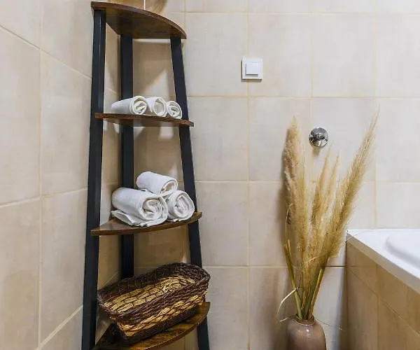 Green Residence Villa Zadar فيلة *