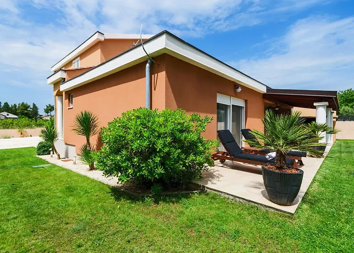 Green Residence Villa Zadar فيلة زادار